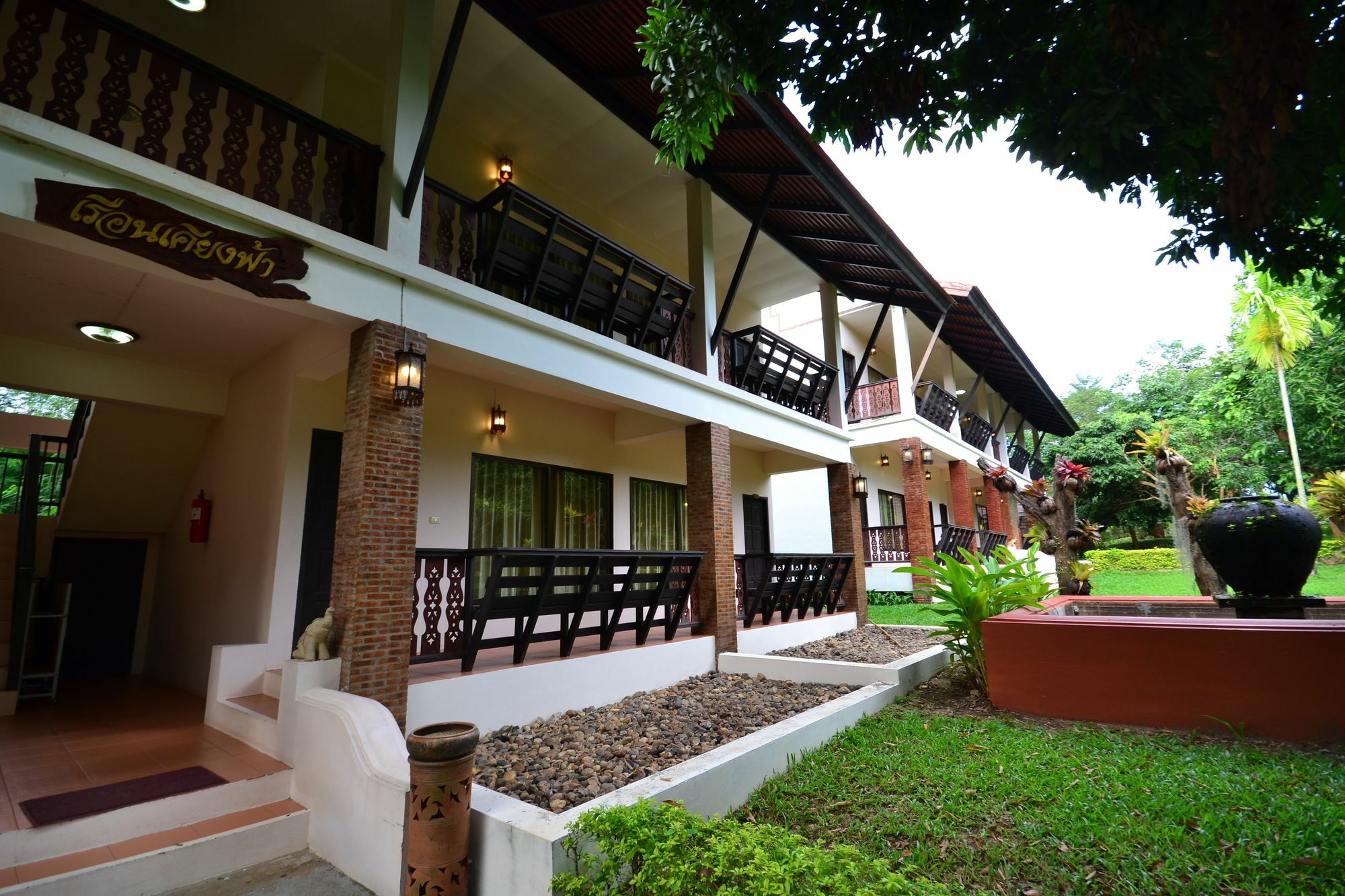 Touch Star Resort - Doi Inthanon Чом Тхонг Экстерьер фото